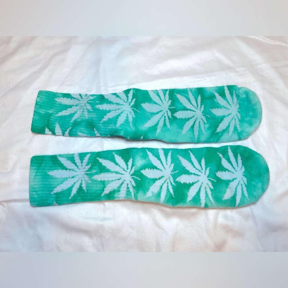 Green tie dye Plantlife Huf socks